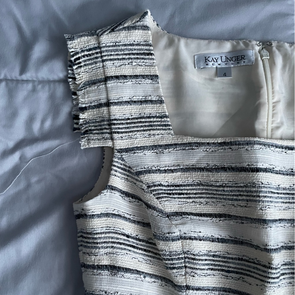 Kay Unger New York Ivory/Navy Striped, Tailored Dress With Cap Sleeves Size 4